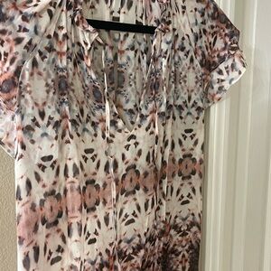 Chic Patterned Blouse